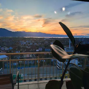Sunset View Rooftop Apartment Shkoder